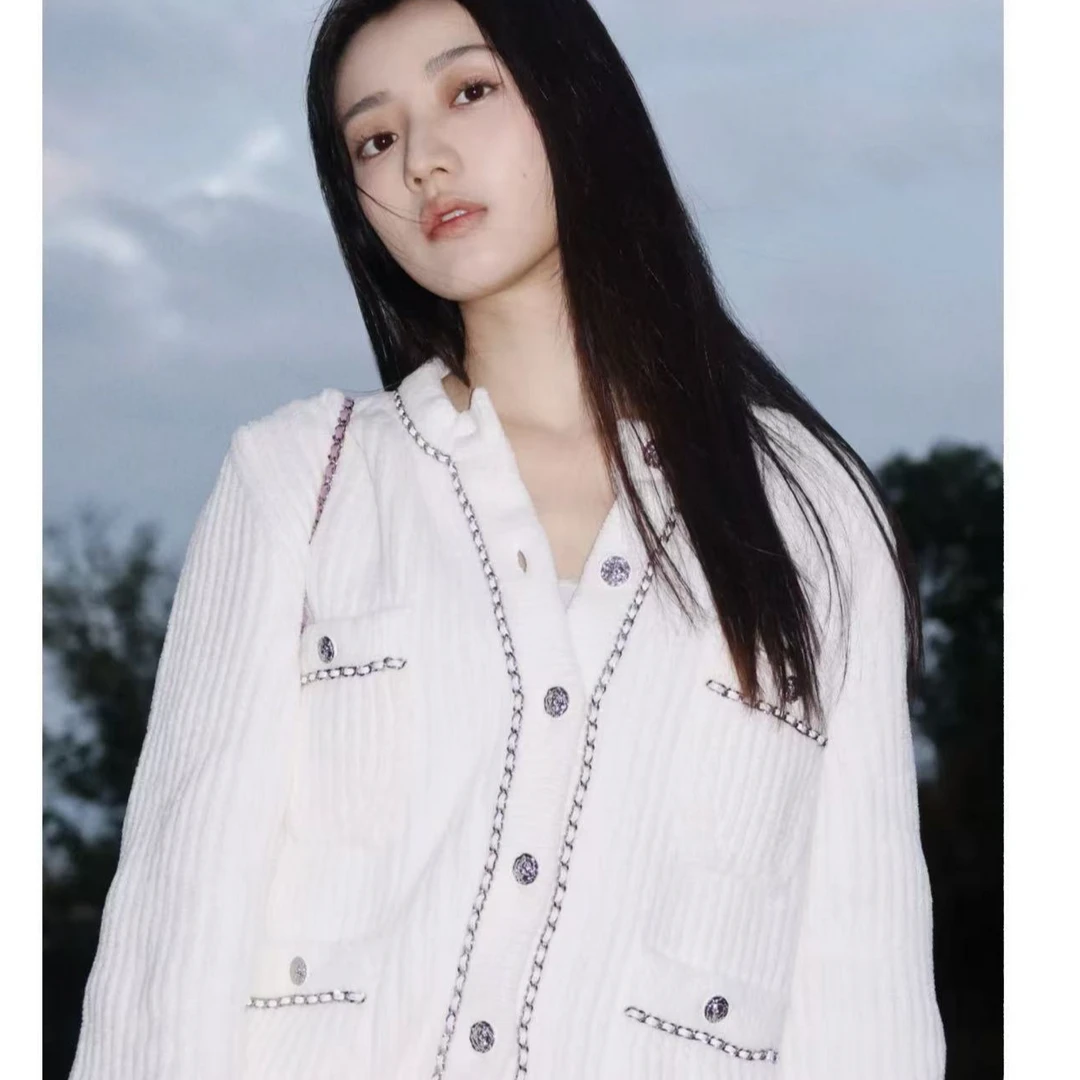 99新 Chanel/香奈儿 白色天鹅绒皮穿链外套/f38/编号5921