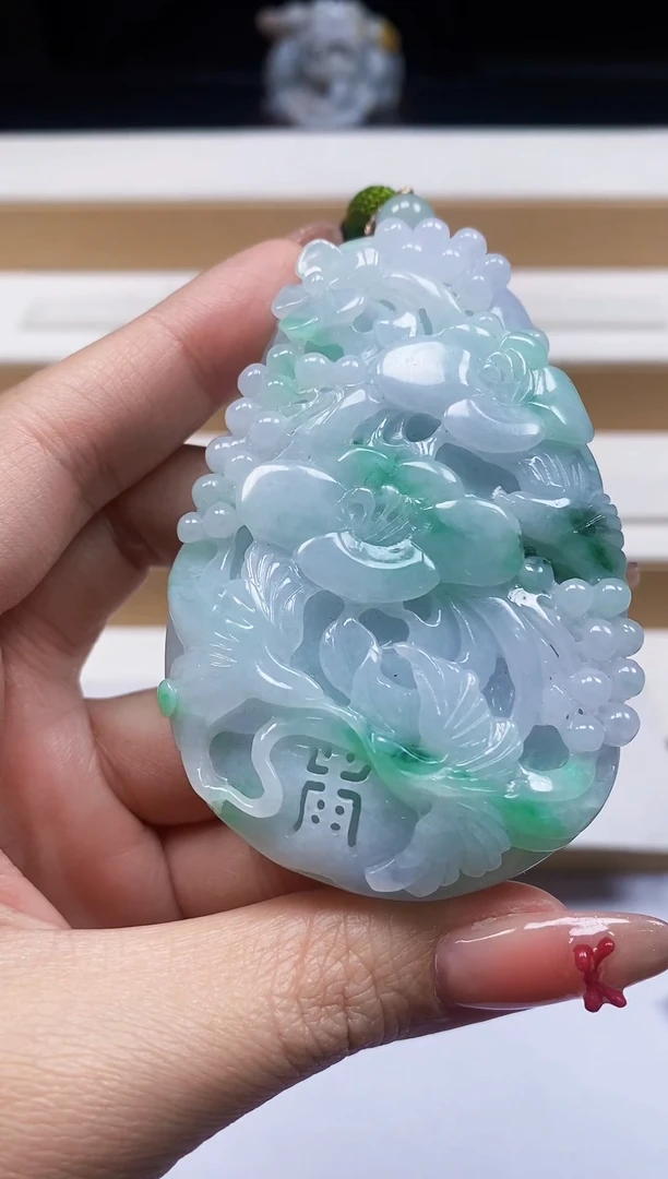 颈饰未镶嵌翡翠翡翠A货