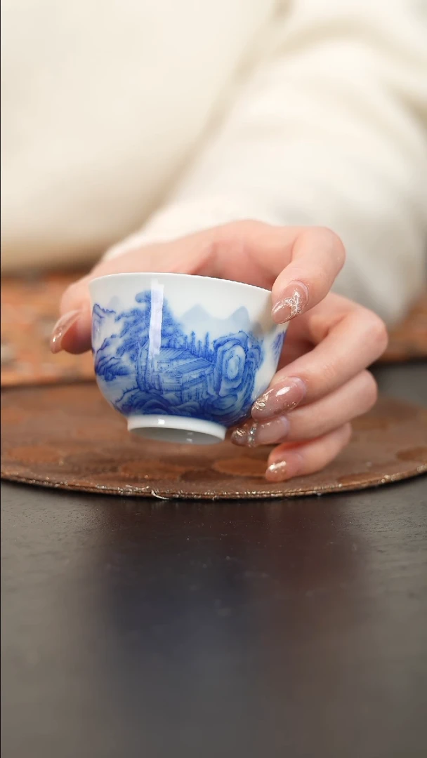 【闪购商品】杯看山柴窑青花山水