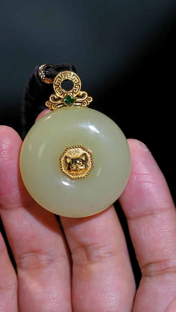 吊坠(不含链)18K金镶嵌和田玉27多样性发一