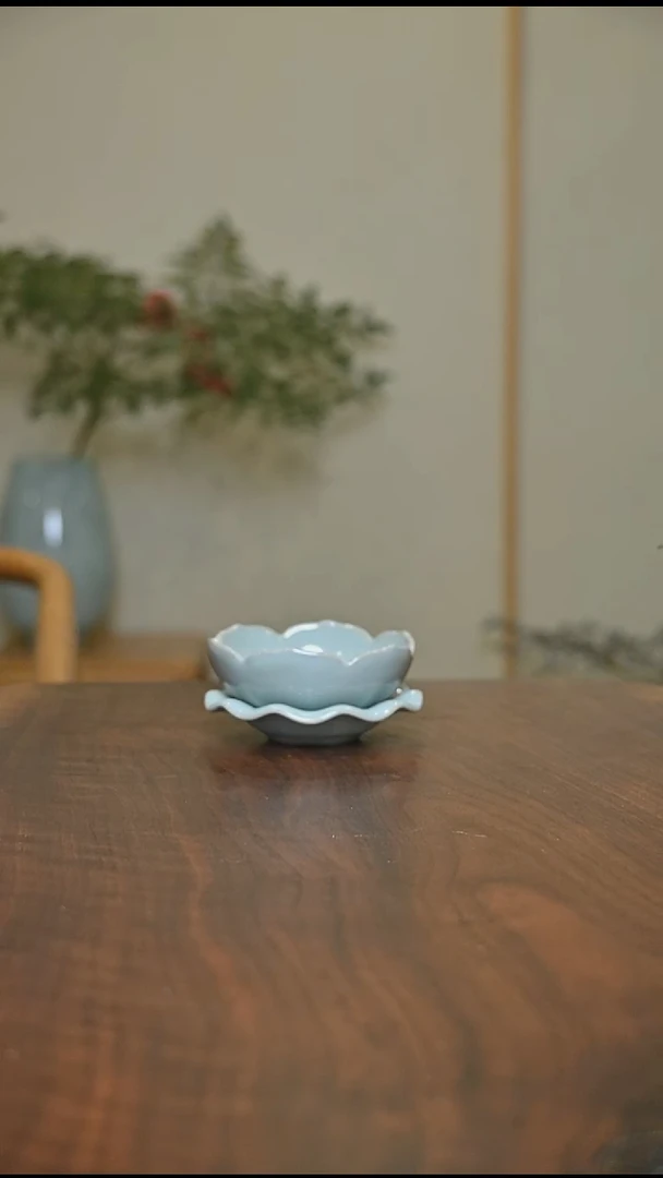 莲花茶漏 天青 微瑕 无款