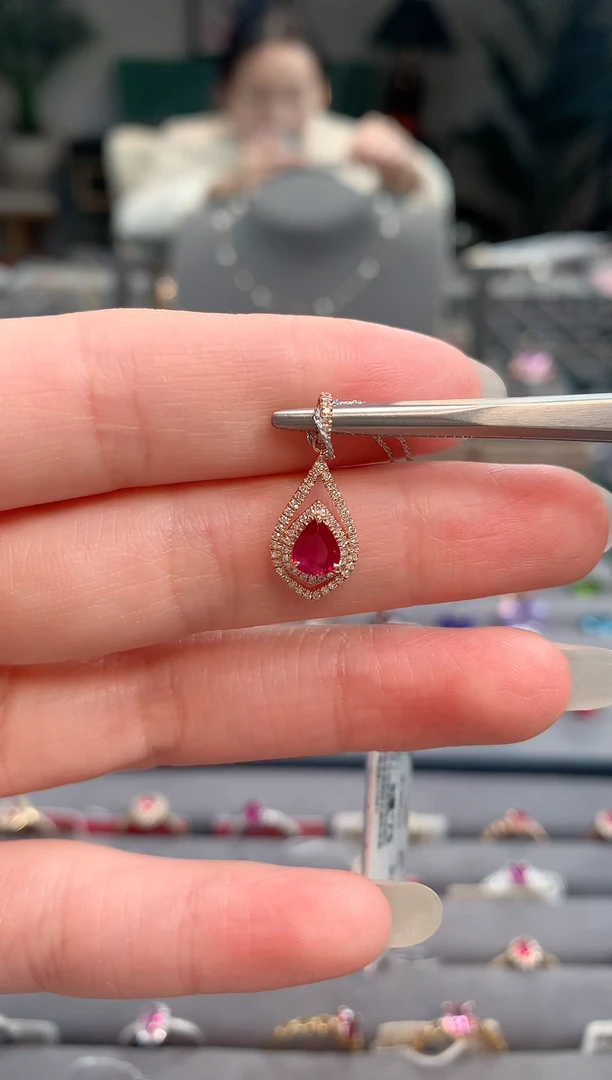 【闪购商品】红宝石吊坠(不含链)18K金镶嵌缅甸