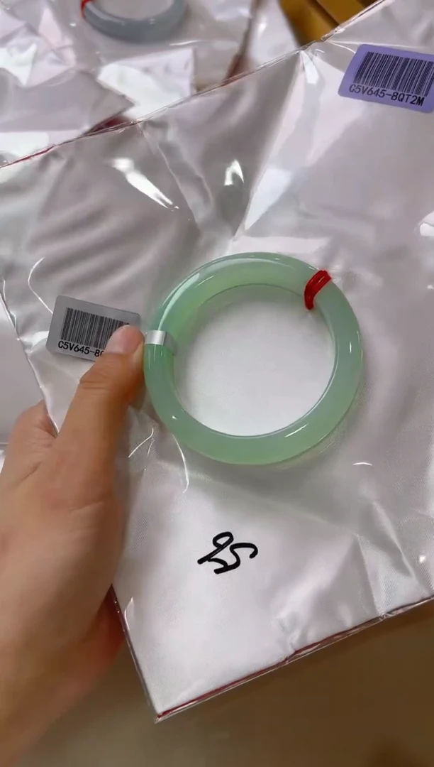 【闪购商品】翡翠手镯未镶嵌多样性发货拍一发一