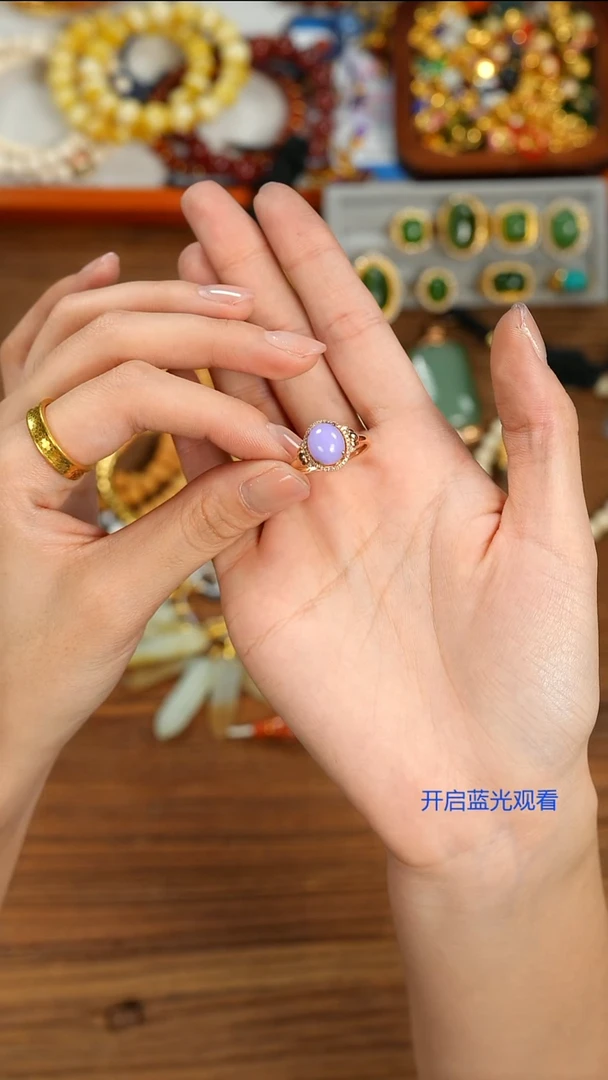 18K金镶嵌戒指翡翠金**堂山也出品