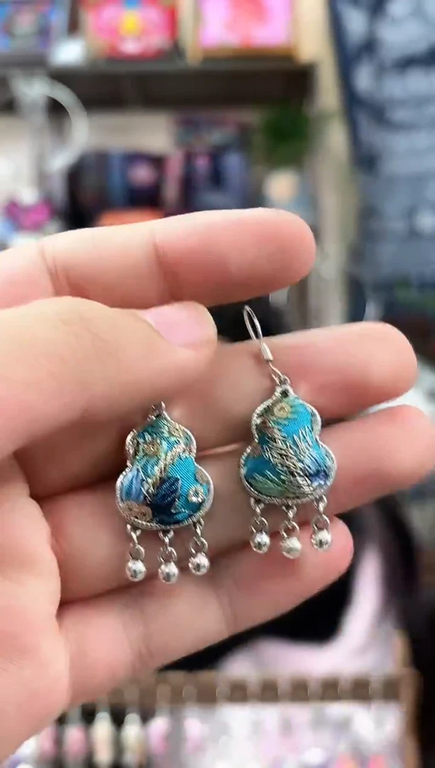 织绣民族风非遗老绣苗银饰品617