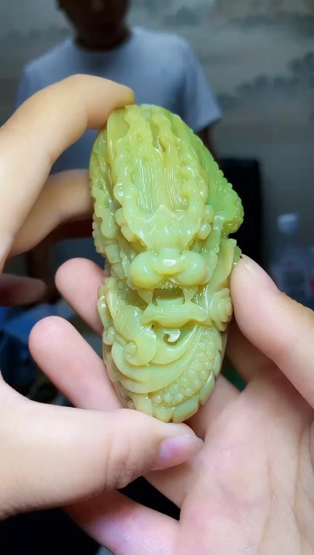 和田玉未镶嵌颈饰1