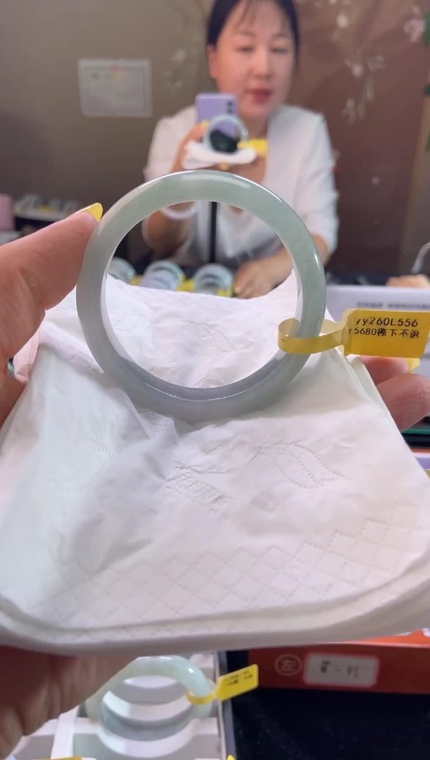 未镶嵌手镯翡翠55.6圈口d