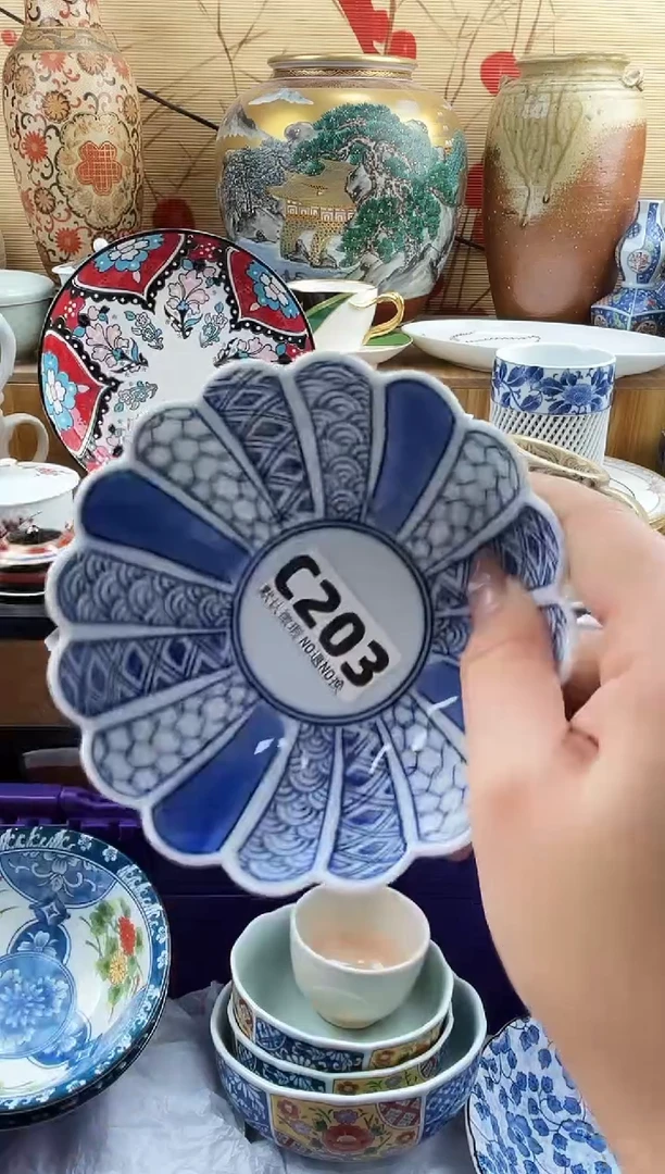 L****香==============c203