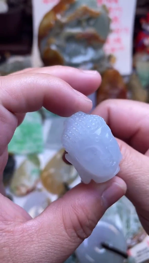 颈饰未镶嵌翡翠佛头