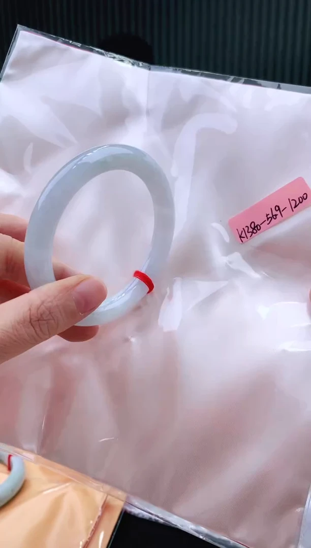 未镶嵌手镯翡翠56+