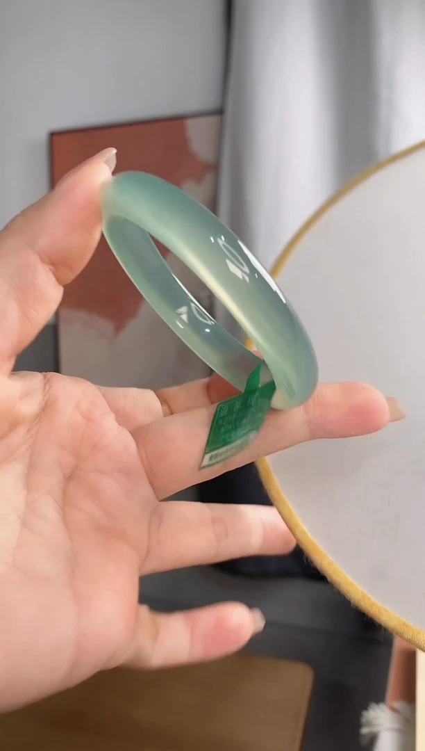 手镯玛瑙/玉髓未镶嵌54圈 冰透点