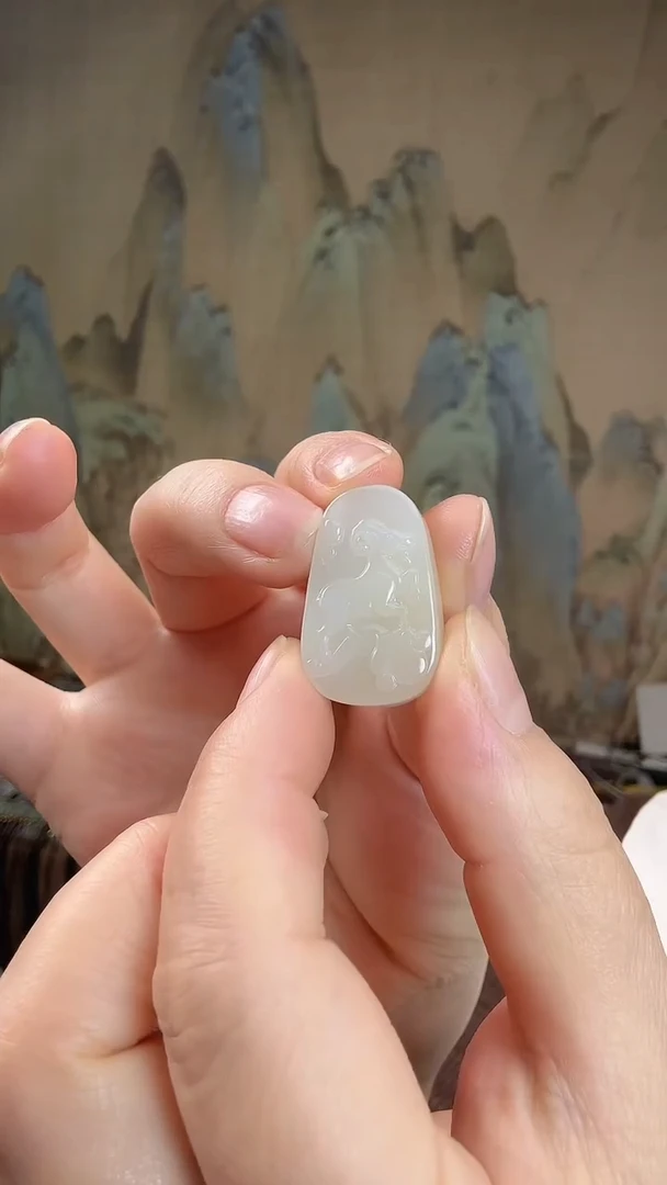 颈饰未镶嵌和田玉.