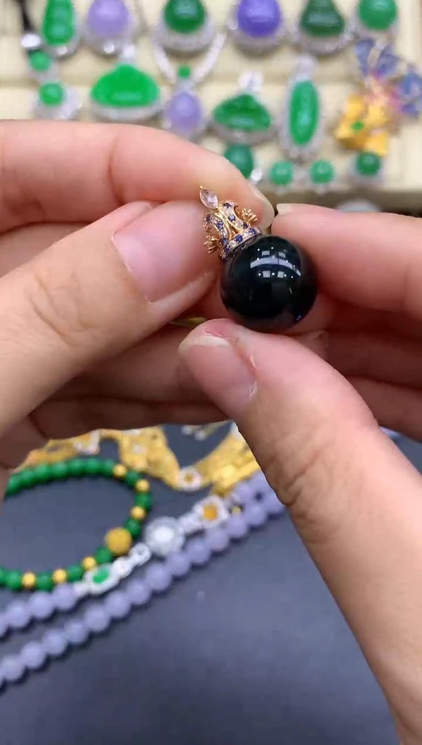 颈饰18K金镶嵌翡翠419-中国好珍宝