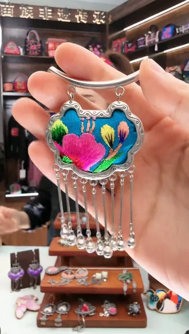 【闪购商品】织绣34蚩梦苗族古绣