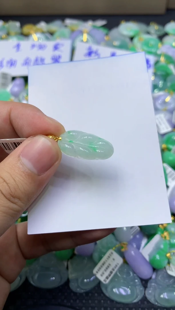 颈饰未镶嵌翡翠天然缅甸翡翠A货