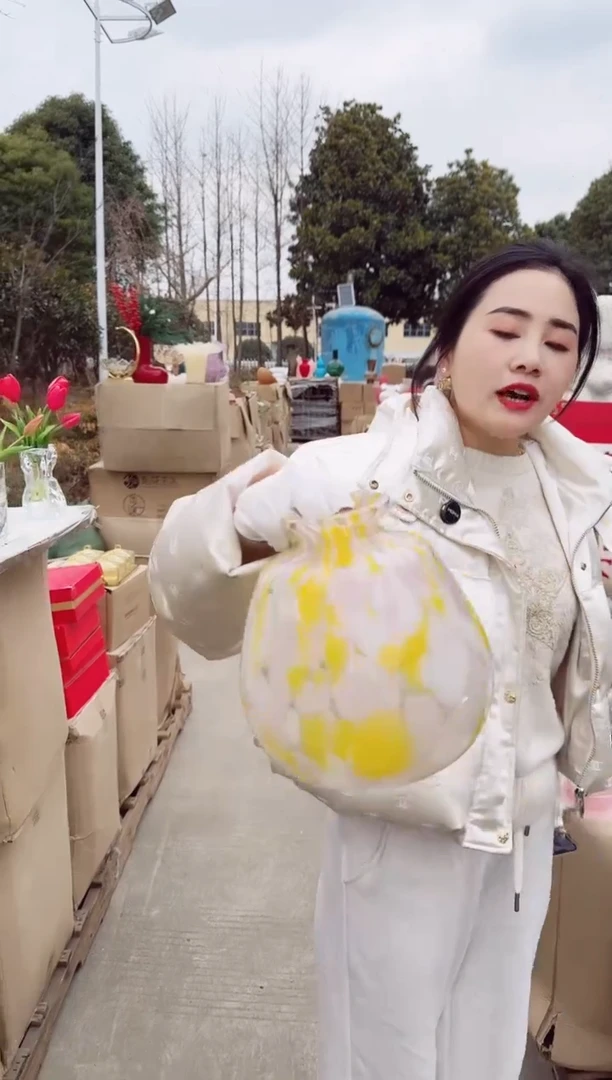 【闪购商品】玻璃安琪微瑕花瓶--C5PW2