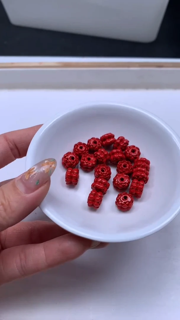 未镶嵌散珠玛瑙/玉髓T428 红 砂 并蒂莲8*10 mm 19个12.8元