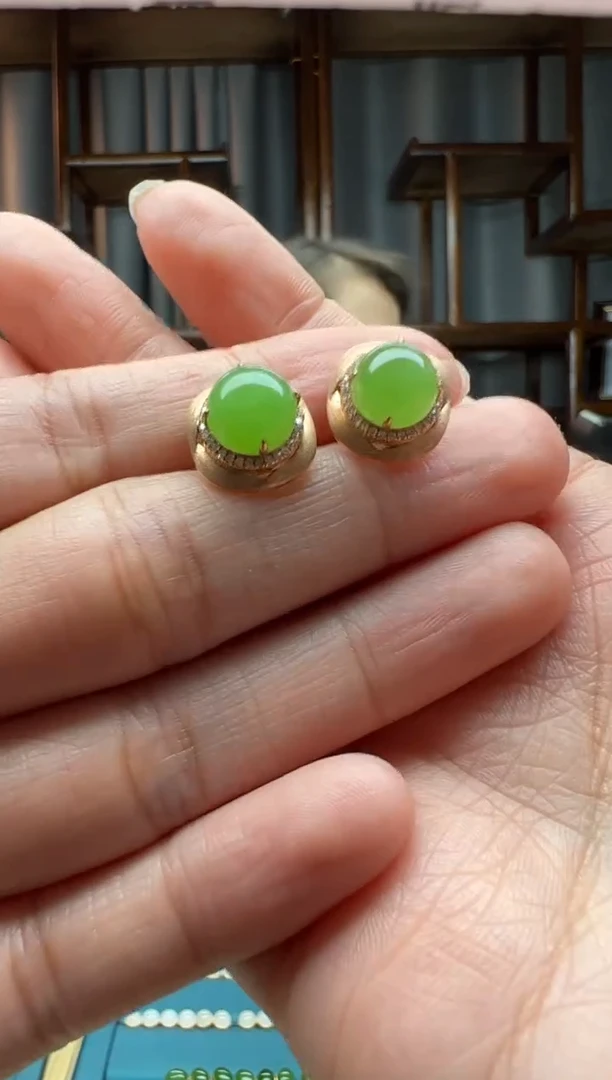 【闪购商品】和田玉颈饰18K金镶嵌耳钉