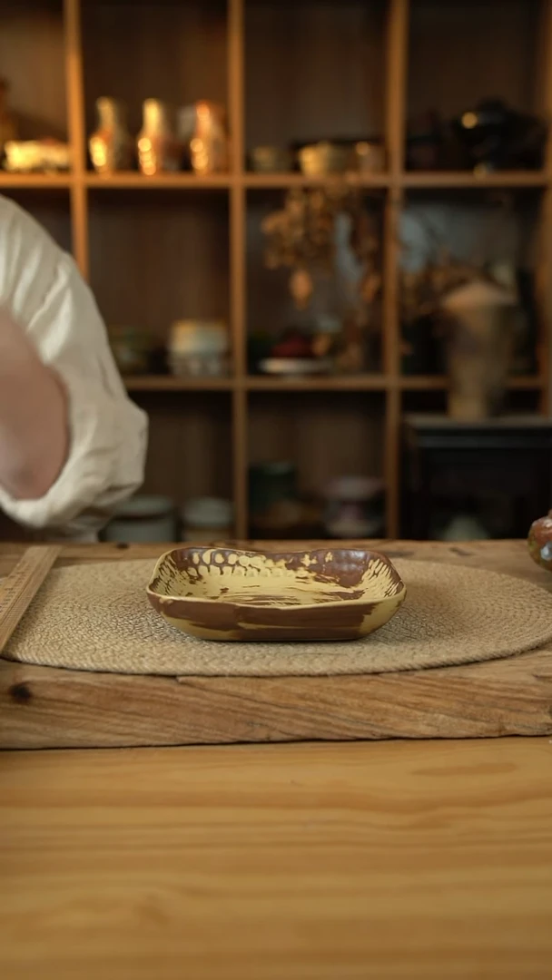 虎皮系列的6英寸四方卷边碟1个