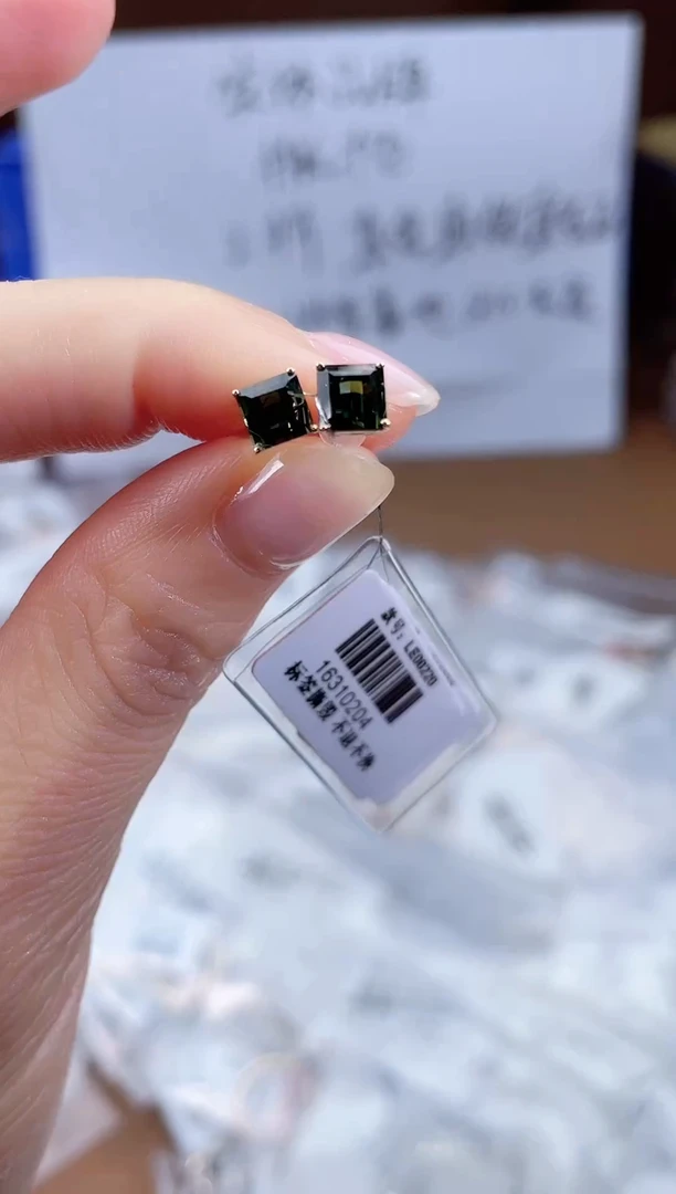 18K金镶嵌耳饰碧玺-专柜-