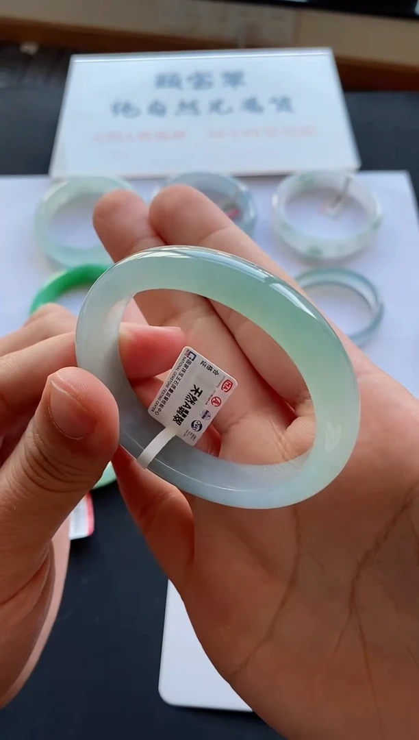 【闪购商品】翡翠手镯未镶嵌79号54.6*47*12*8