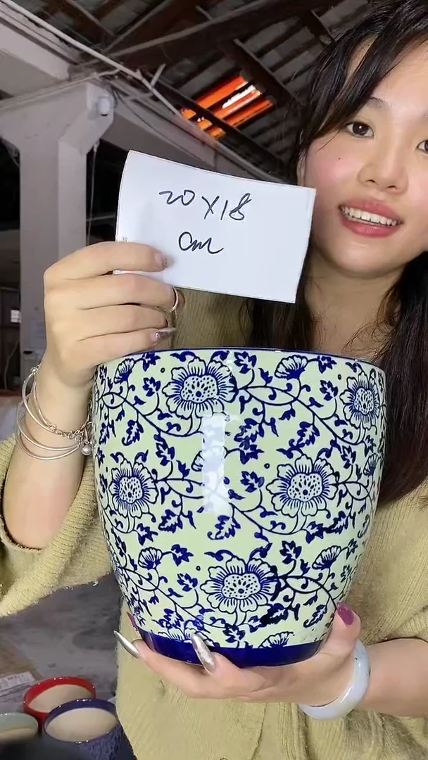 【闪购商品】陶瓷瑕疵 鹅蛋型绿青花中M