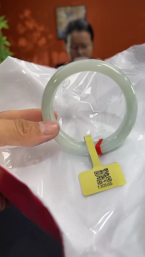 未镶嵌手镯翡翠翡翠手镯