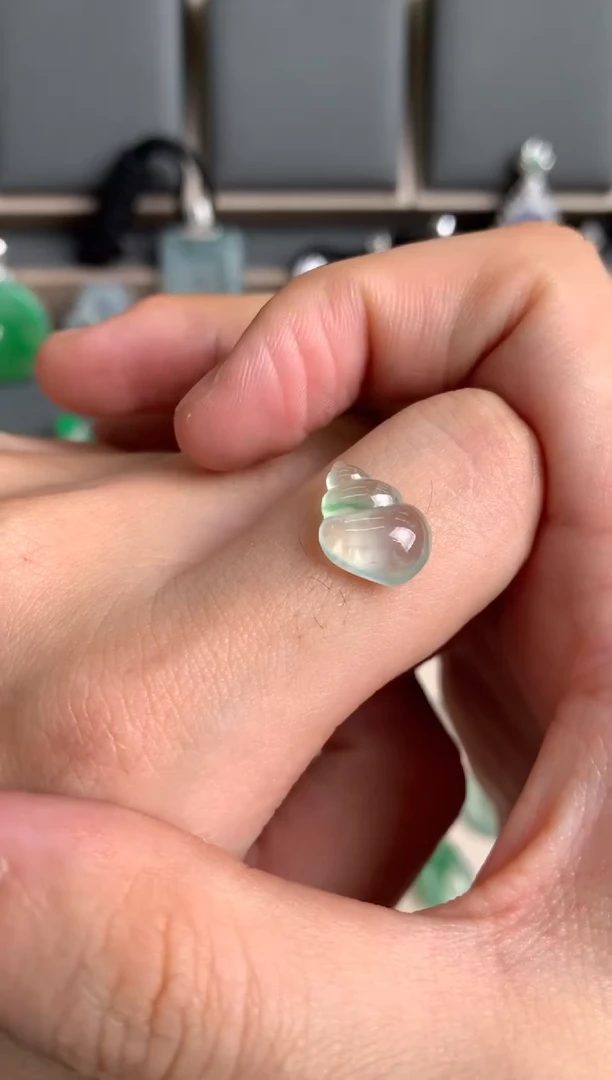 未镶嵌定制翡翠裸玉