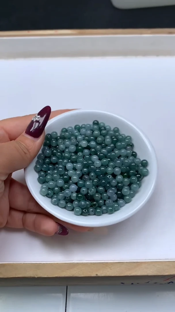 未镶嵌翡翠手饰D267 翡翠 蓝水5mm40个9.9元