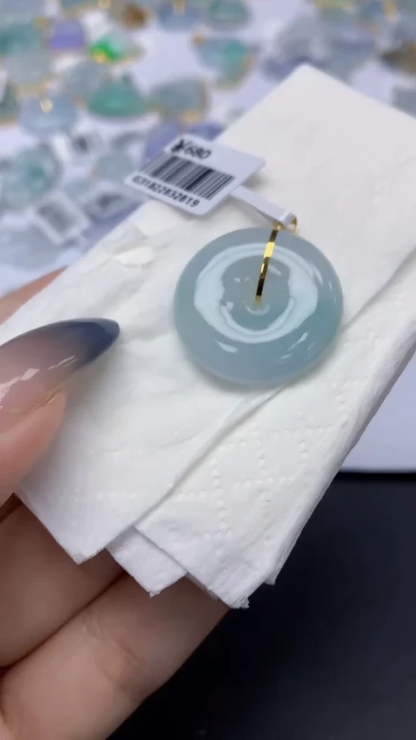 翡翠18K金镶嵌颈饰天然a货翡翠