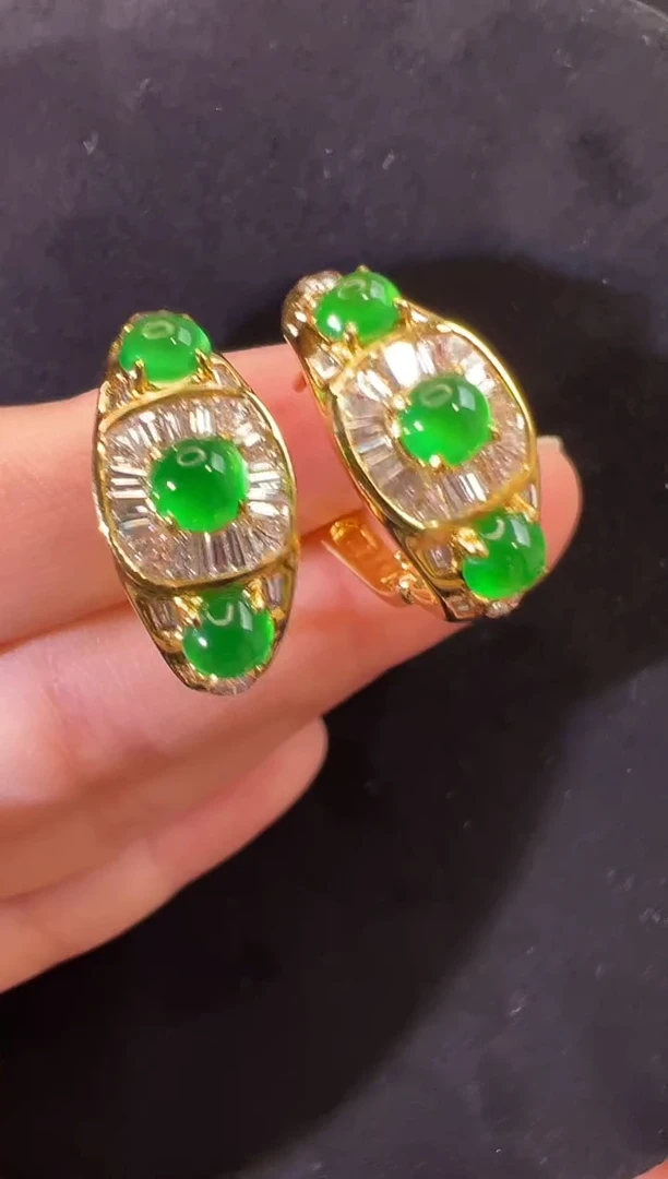 18K金镶嵌翡翠耳饰高冰阳绿设计款耳包