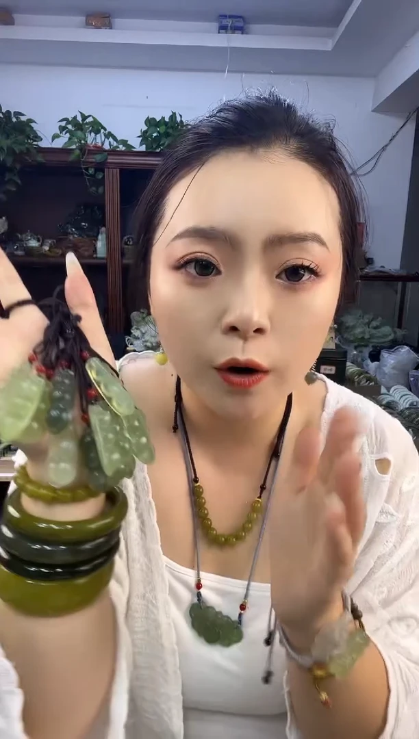 未镶嵌蛇纹石玉四季豆多样性发货其中之一