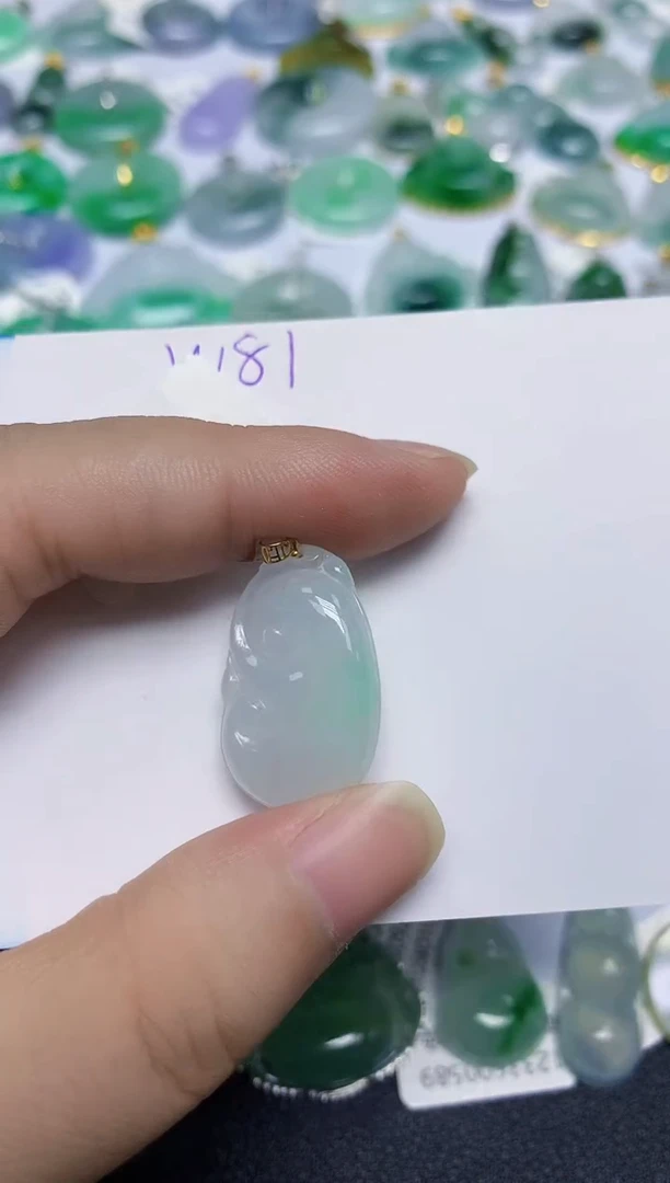 颈饰18K金镶嵌翡翠天然缅甸翡翠A货翡翠百元以上9元证书费自理