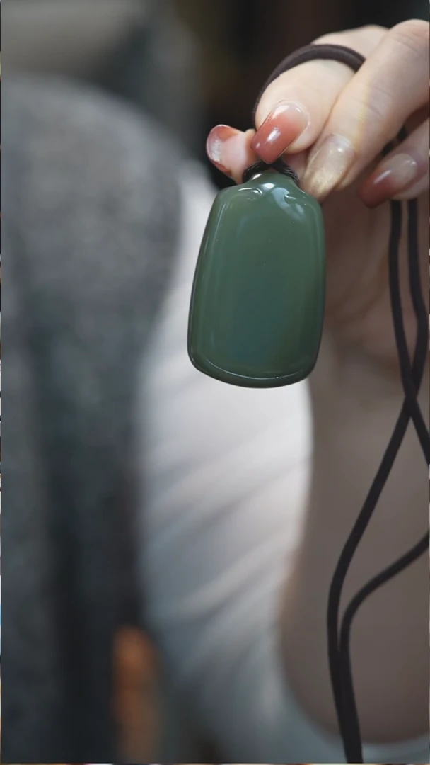 颈饰未镶嵌和田玉无事牌