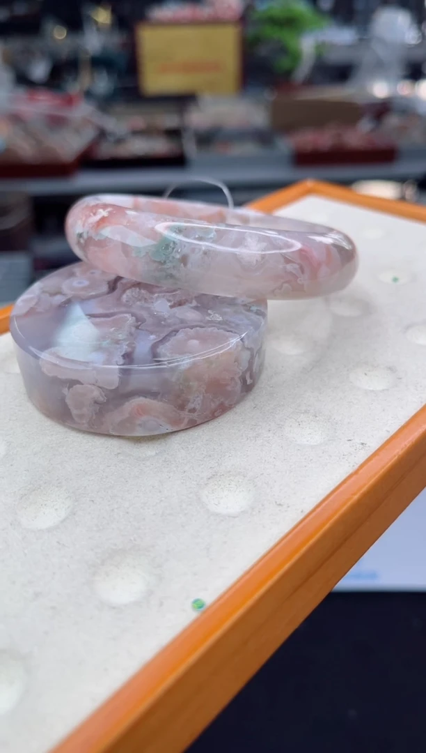 【闪购商品】石英质玉手镯未镶嵌60圈口（赠品镯心）6821074