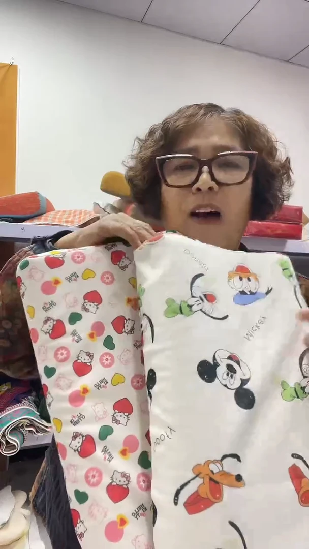 乳胶枕  花色随机