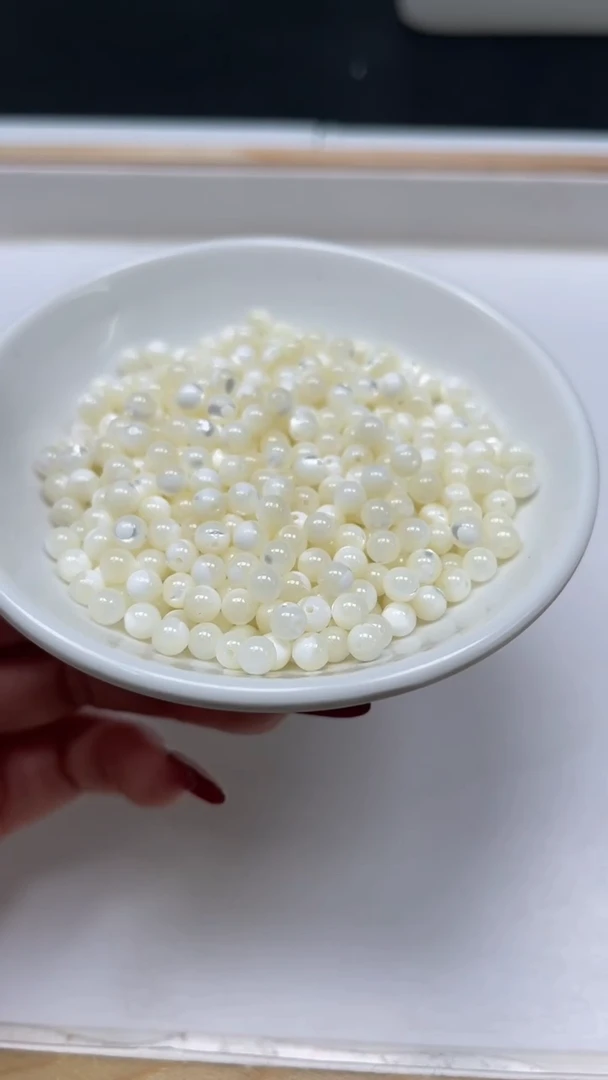 未镶嵌散珠拼合珍珠（马贝珠）B742 珍 珠 贝4mm50个8.8元