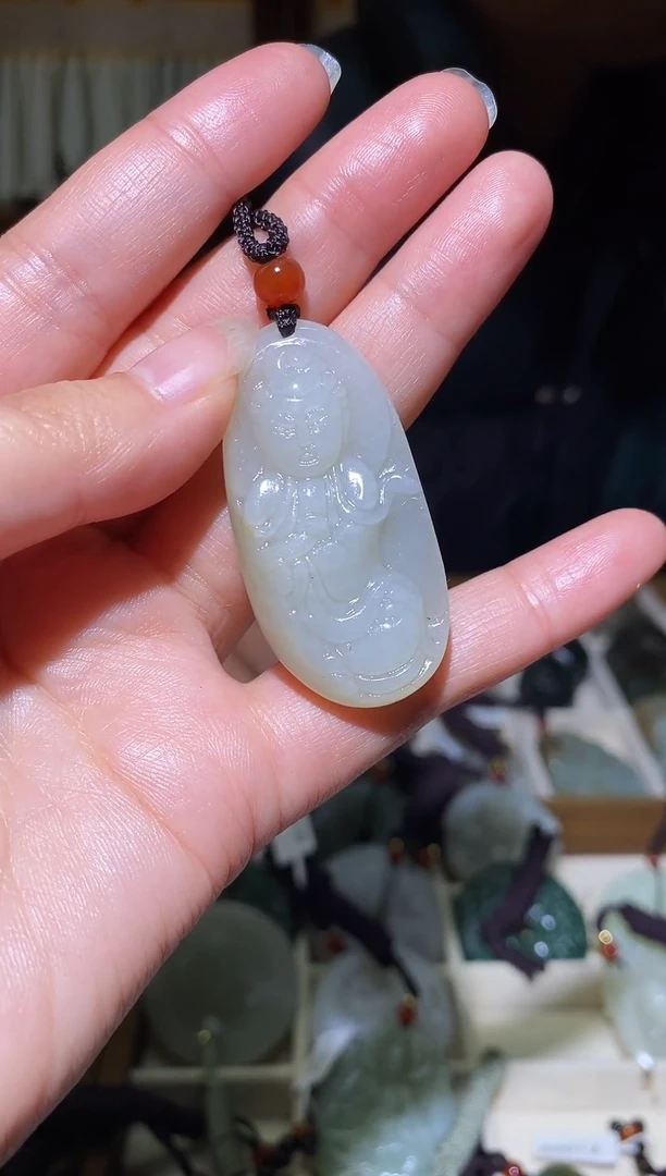颈饰未镶嵌和田玉1