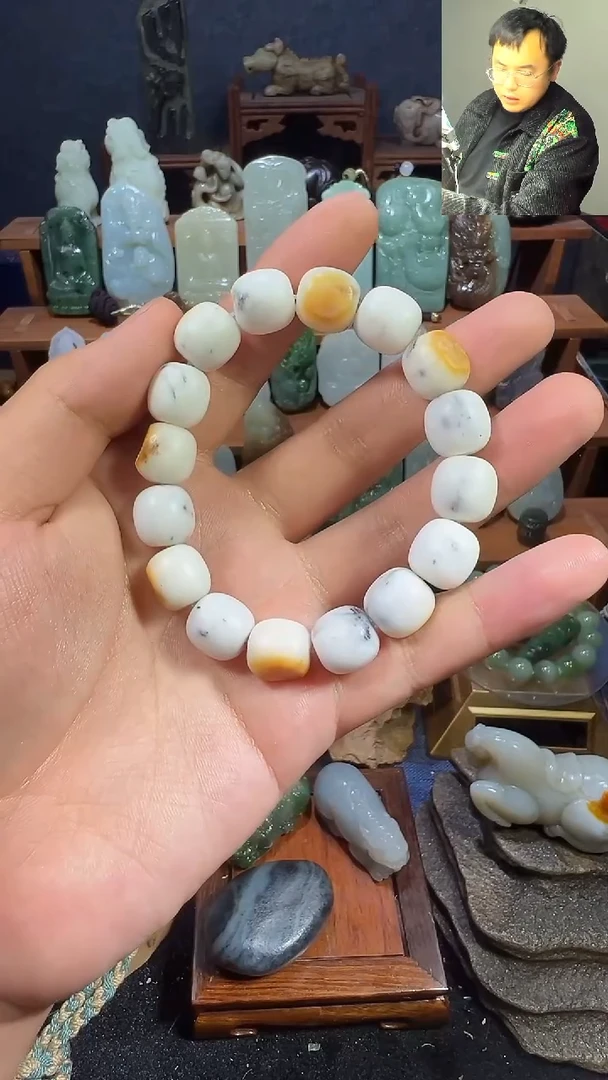 颈饰未镶嵌和田玉随机发货