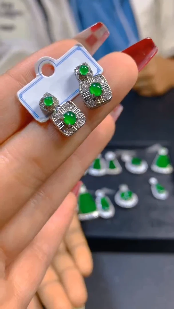 【闪购商品】翡翠耳饰未镶嵌0615631067多样性发一