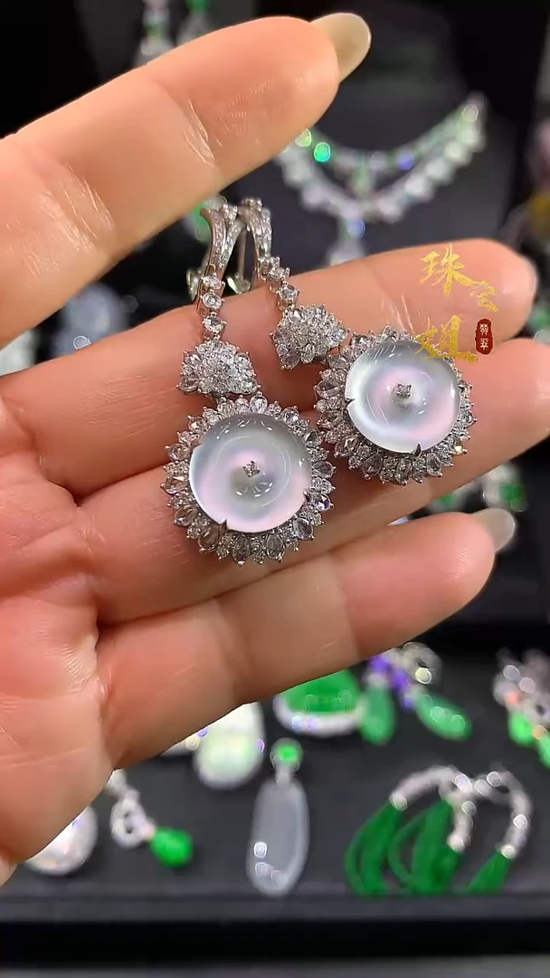 18K金镶嵌翡翠耳饰耳饰