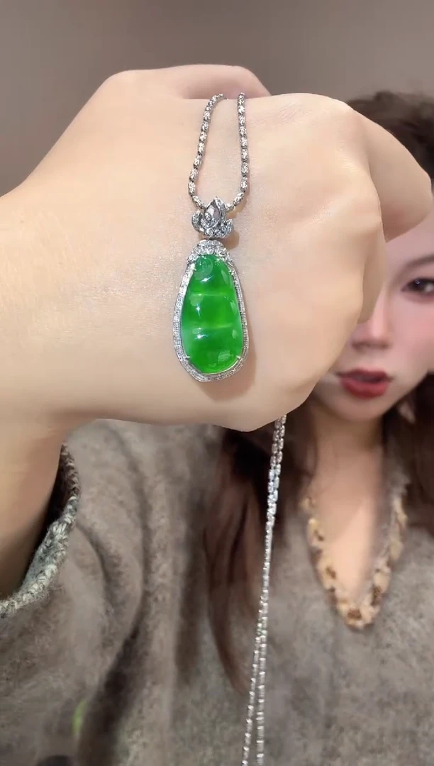 吊坠(不含链)18K金镶嵌翡翠74-吊坠