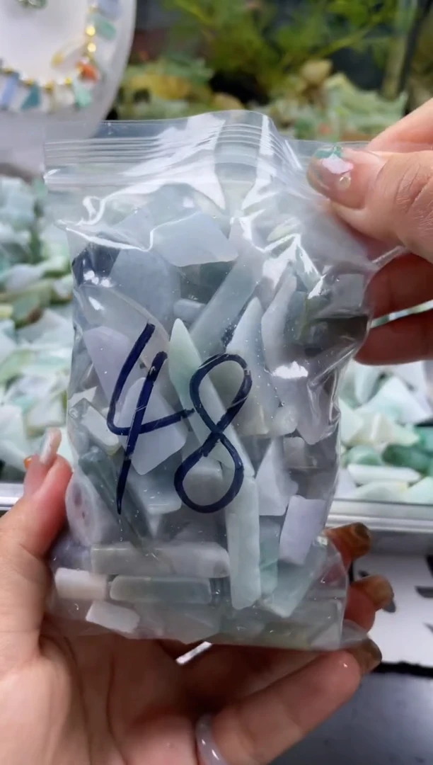 配石翡翠天然翡翠小号500克48