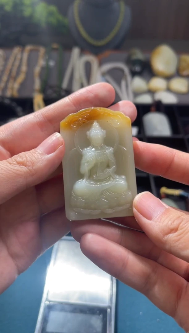 吊坠(不含链)未镶嵌和田玉天然和田玉山料观音牌