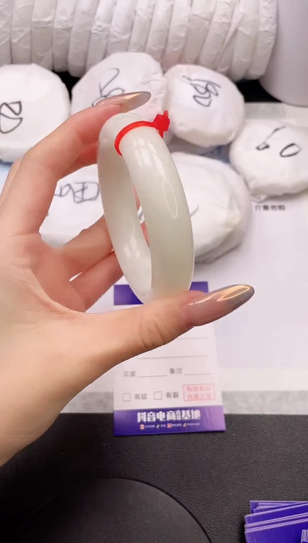 【闪购商品】和田玉手镯未镶嵌25K364-57