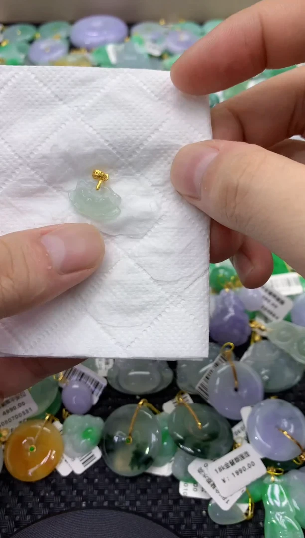 颈饰未镶嵌翡翠天然缅甸翡翠A货