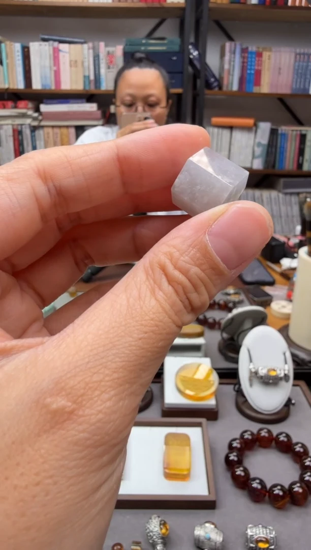 翡翠未镶嵌颈饰配珠1