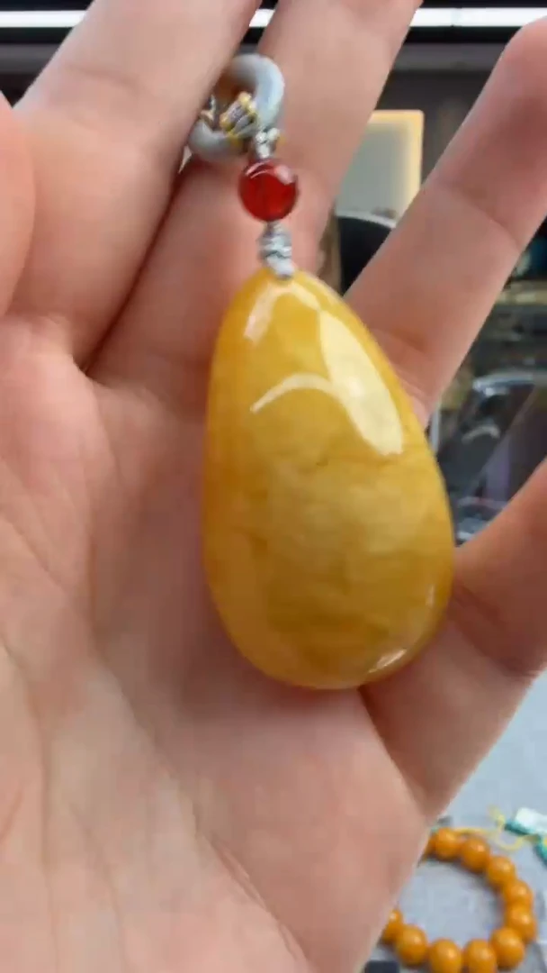 琥珀颈饰未镶嵌98秒拍号 假一罚三