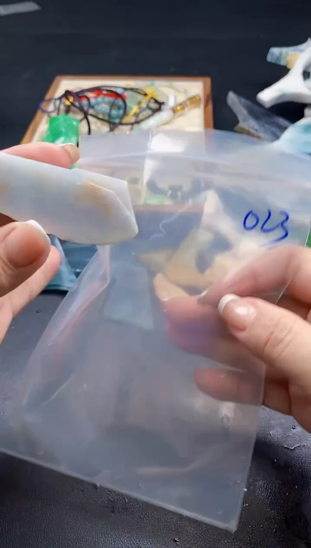 翡翠未镶嵌颈饰023天然翡翠
