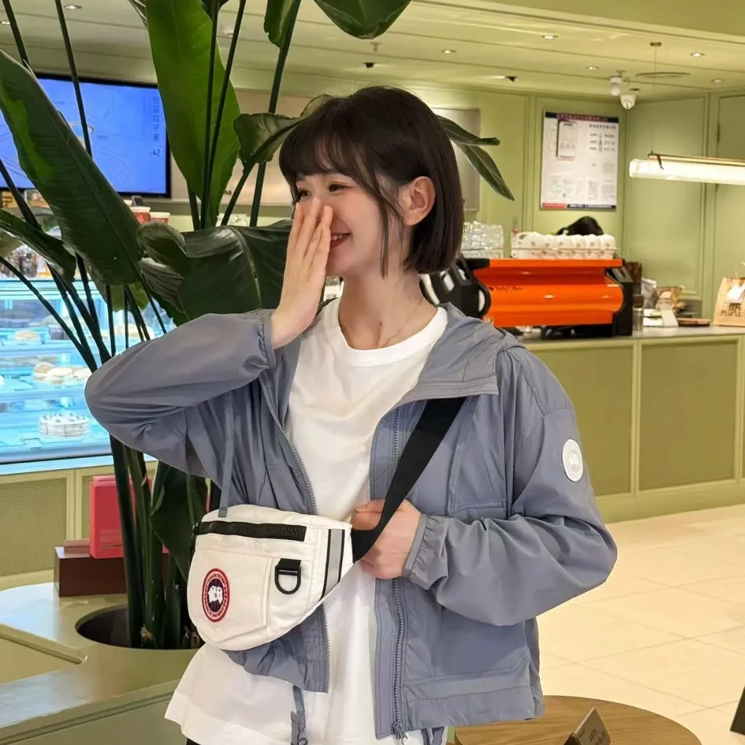 全新未使用 CANADA GOOSE 连帽长袖防晒衫 蓝色/L